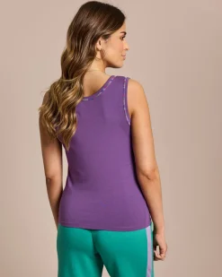 Basic Top mit Ziernaht