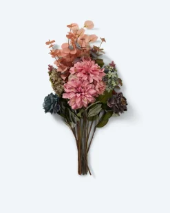 Blumen-Arrangement im Seidenpapier