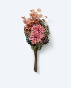 Blumen-Arrangement im Seidenpapier
