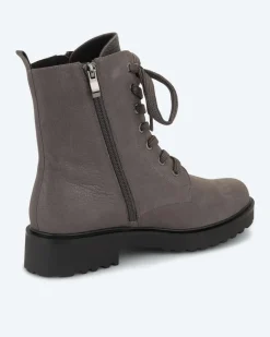 Boot mit Schnürung