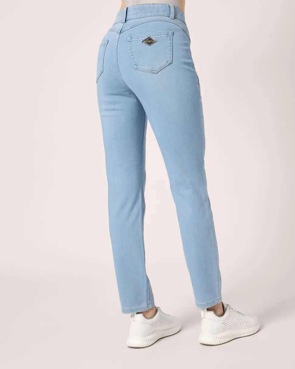 "Comfort Stretch" Denim