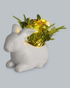 Deko-Häschen mit LED-Blumen