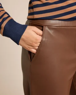 Hose aus Lederimitat mit weitem Bein