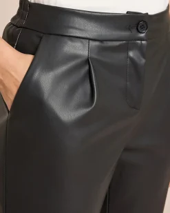 Hose mit Bein Detail