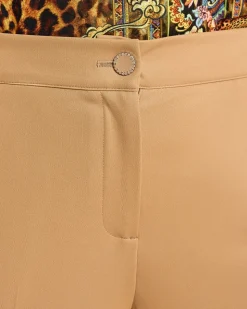Hose mit Dekoknopf