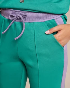 Hose mit Farbstreifen