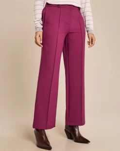 Hose mit Knopfdetail