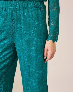 Hose mit Spitze