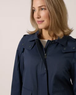 Jacke mit abnehmbarer Kapuze