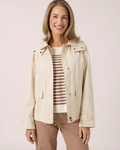 Jacke mit abnehmbarer Kapuze