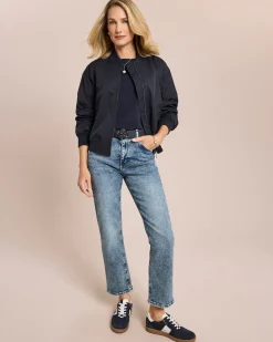 Jeanshose gerades Bein