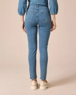Jeans mit Naht-Details