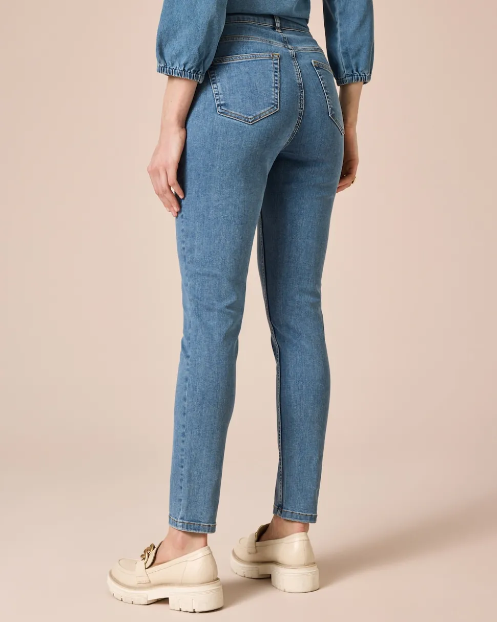 Jeans mit Naht-Details