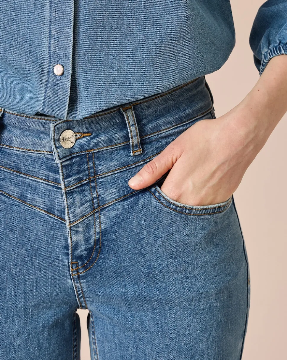Jeans mit Naht-Details