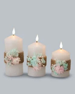 3 LED-Stumpenkerzen mit Blumen-Deko