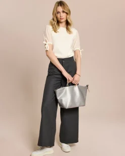 Marlenehose mit zwei Knöpfen