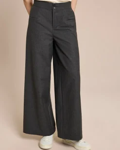 Marlenehose mit zwei Knöpfen