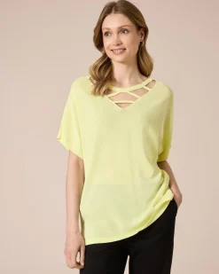 Pullover mit Cut-Outs am Ausschnitt