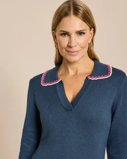 Pullover mit Häkelkragen