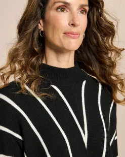 Pullover mit Kontraststeifen