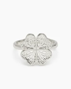 Ring mit Kleeblatt und Baum des Lebens