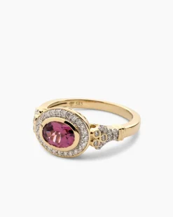 Ring mit Malawi Magenta Garnet und Brillanten