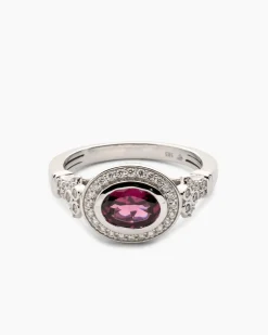 Ring mit Malawi Magenta Garnet und Brillanten
