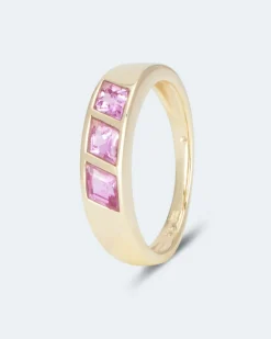 Ring mit Saphir
