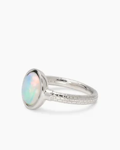 Ring mit äthiopischem Kristallopal