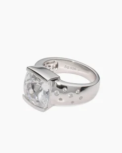 Ring mit Zirkonia