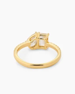 Ring mit Zirkonia