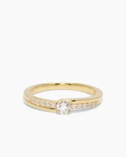 Ring mit Zirkonia