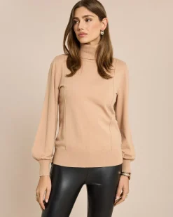Rollkragenpullover mit Piping