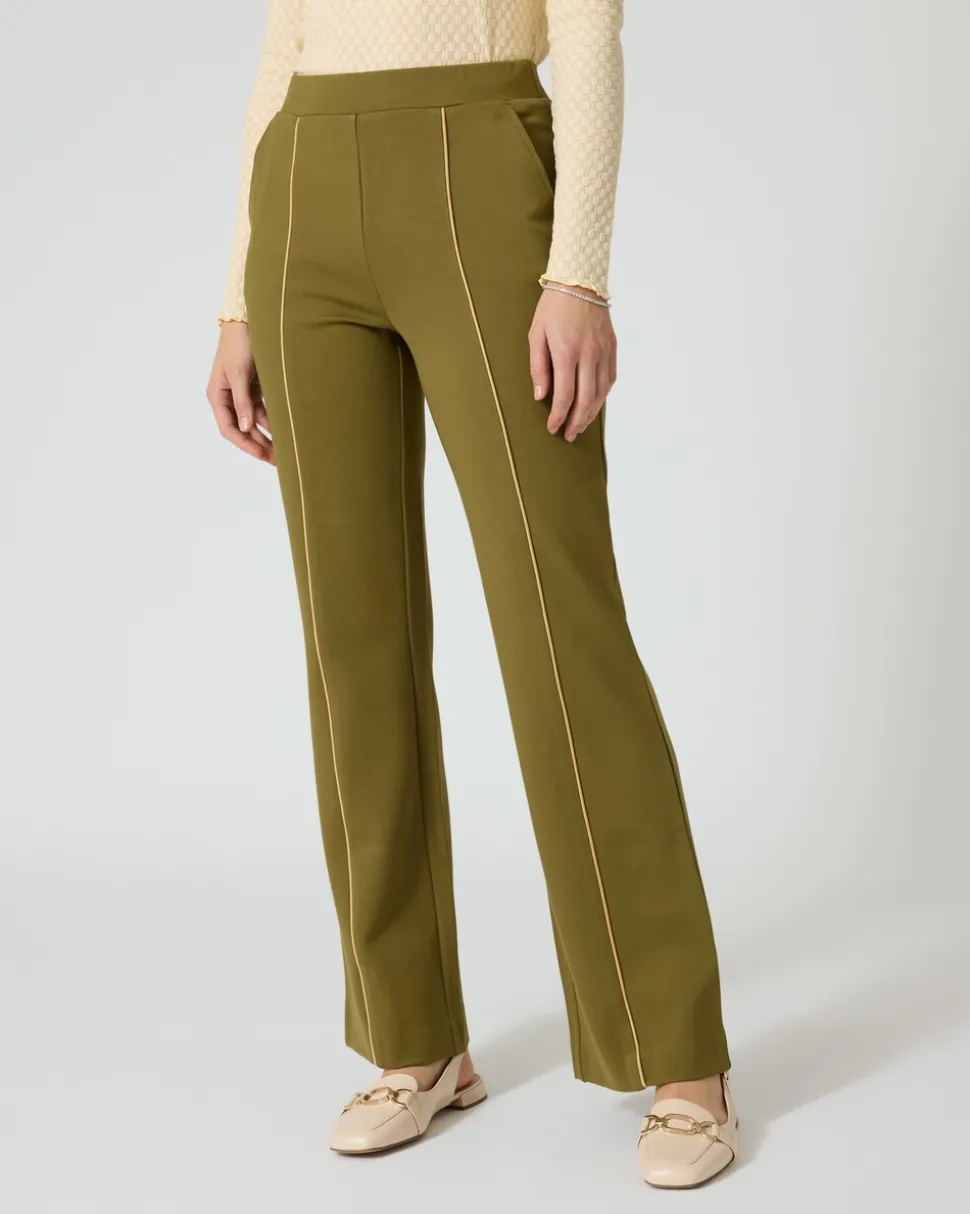 Schlupfhose im Flared Style