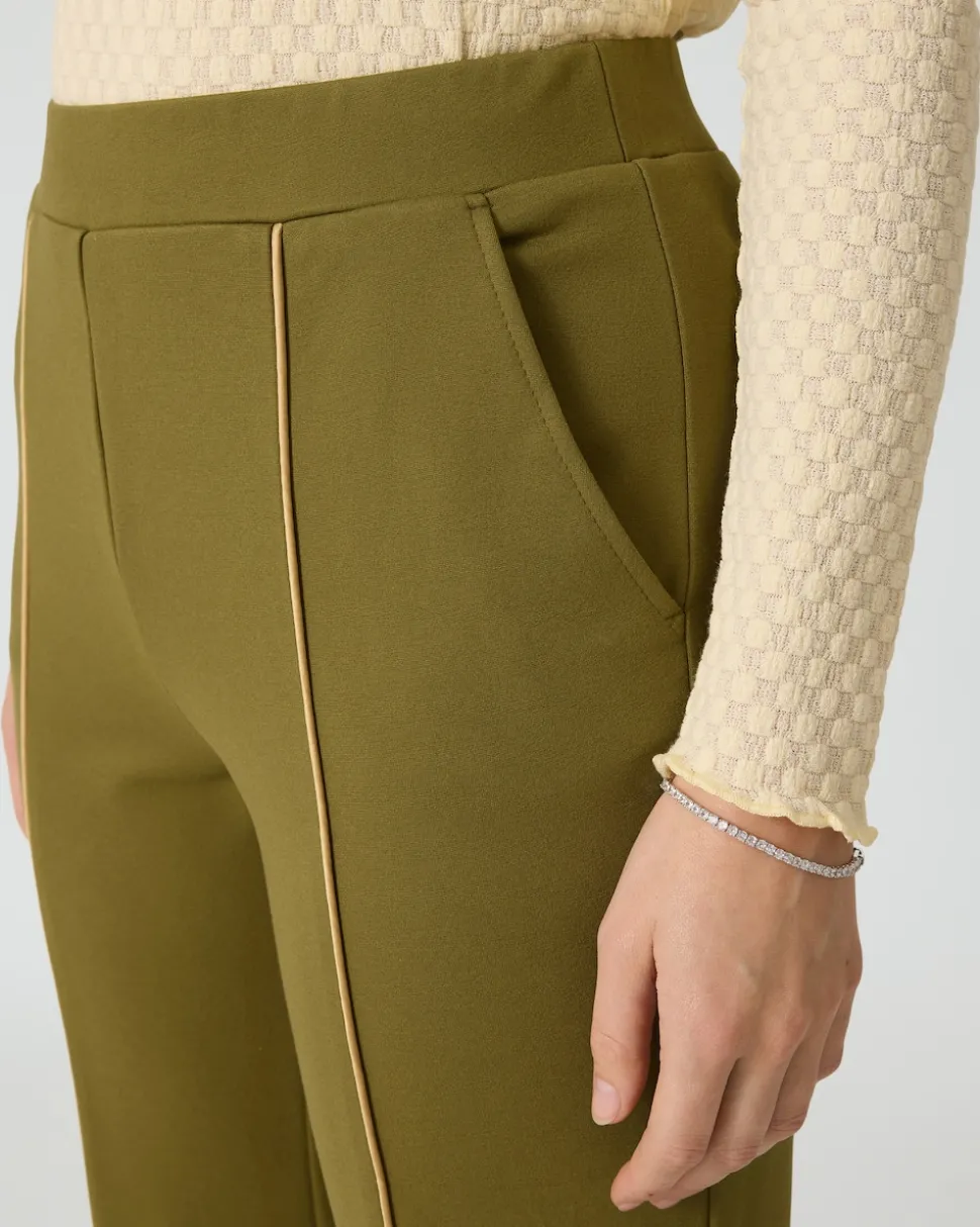 Schlupfhose im Flared Style