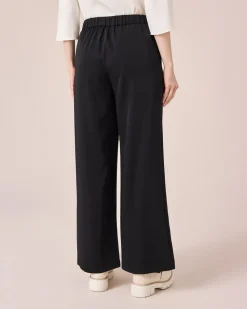 Schlupfhose mit ausgestelltem Bein