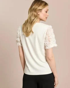 Shirt mit Rosendetails am Ärmel
