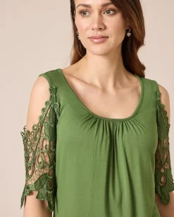 Shirt mit Spitzenärmel