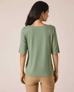Shirt mit U-Boot-Ausschnitt