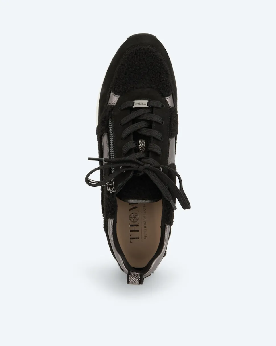 Sneaker