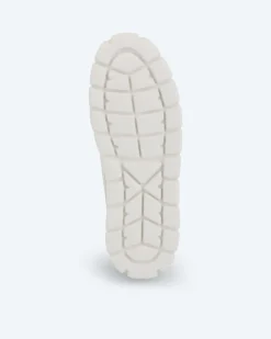 Sneaker mit Fellimitat