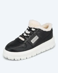 Sneaker mit Fellimitat