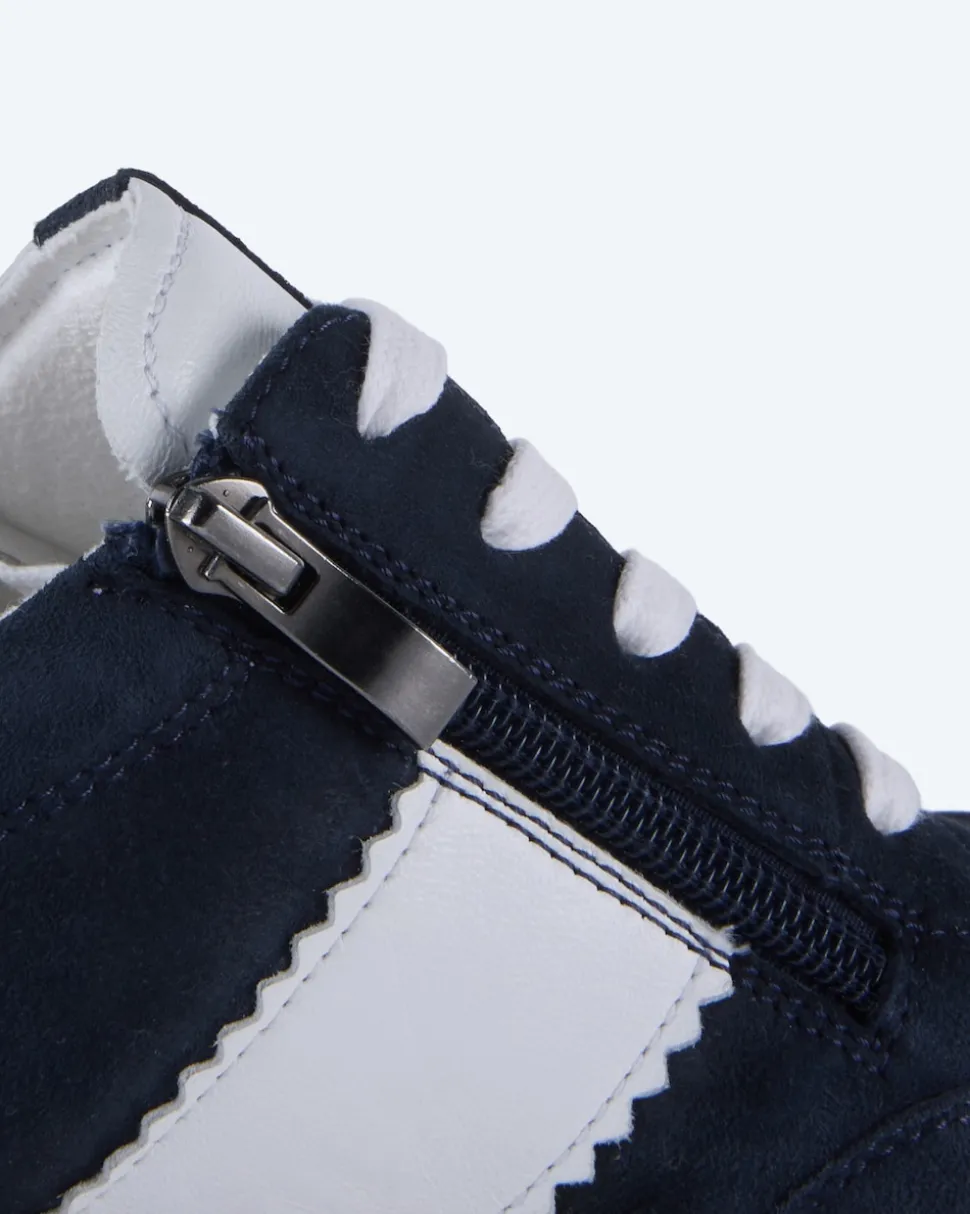 Sneaker mit THOM-Stern-Emblem