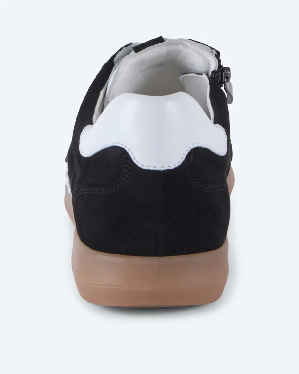 Sneaker mit THOM-Stern-Emblem