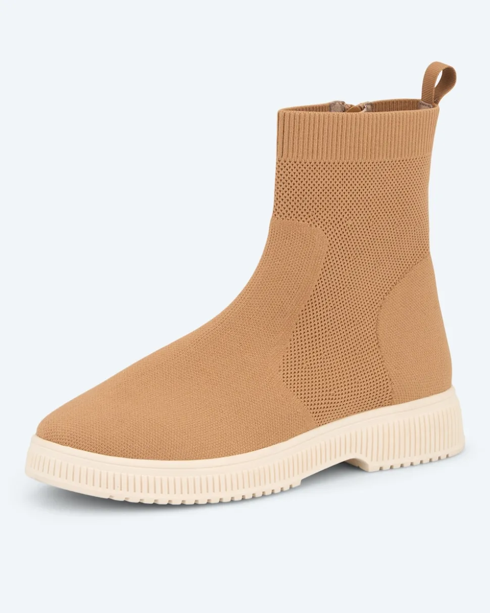 Stiefelette aus Strick