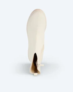Stiefelette aus Strick