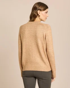 Strickpullover mit Blumenstickerei