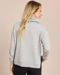 Sweatpullover mit Schlitzen