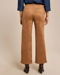 Veloursimitathose mit weitem Bein